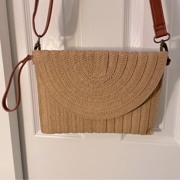 Natural Tan a.n.a. Woven Straw Purse Bag Clutch Convertible Strap - Picture 1 of 5
